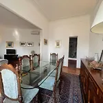 アパート Prestigious 3 Bedrooms, 8 Guest, Centre Porta Romana ミラノ