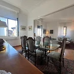 Prestigious 3 Bedrooms, 8 Guest, Centre Porta Romana ミラノ