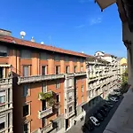 Prestigious 3 Bedrooms, 8 Guest, Centre Porta Romana アパート *