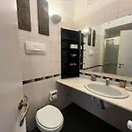 Prestigious 3 Bedrooms, 8 Guest, Centre Porta Romana