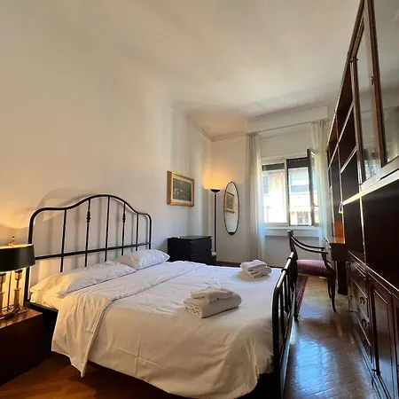 Prestigious 3 Bedrooms, 8 Guest, Centre Porta Romana * ミラノ