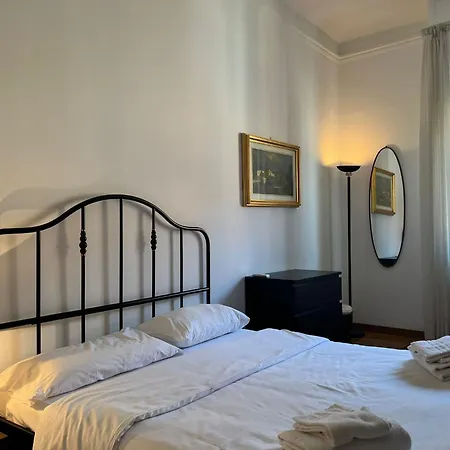 Prestigious 3 Bedrooms, 8 Guest, Centre Porta Romana Appartamento